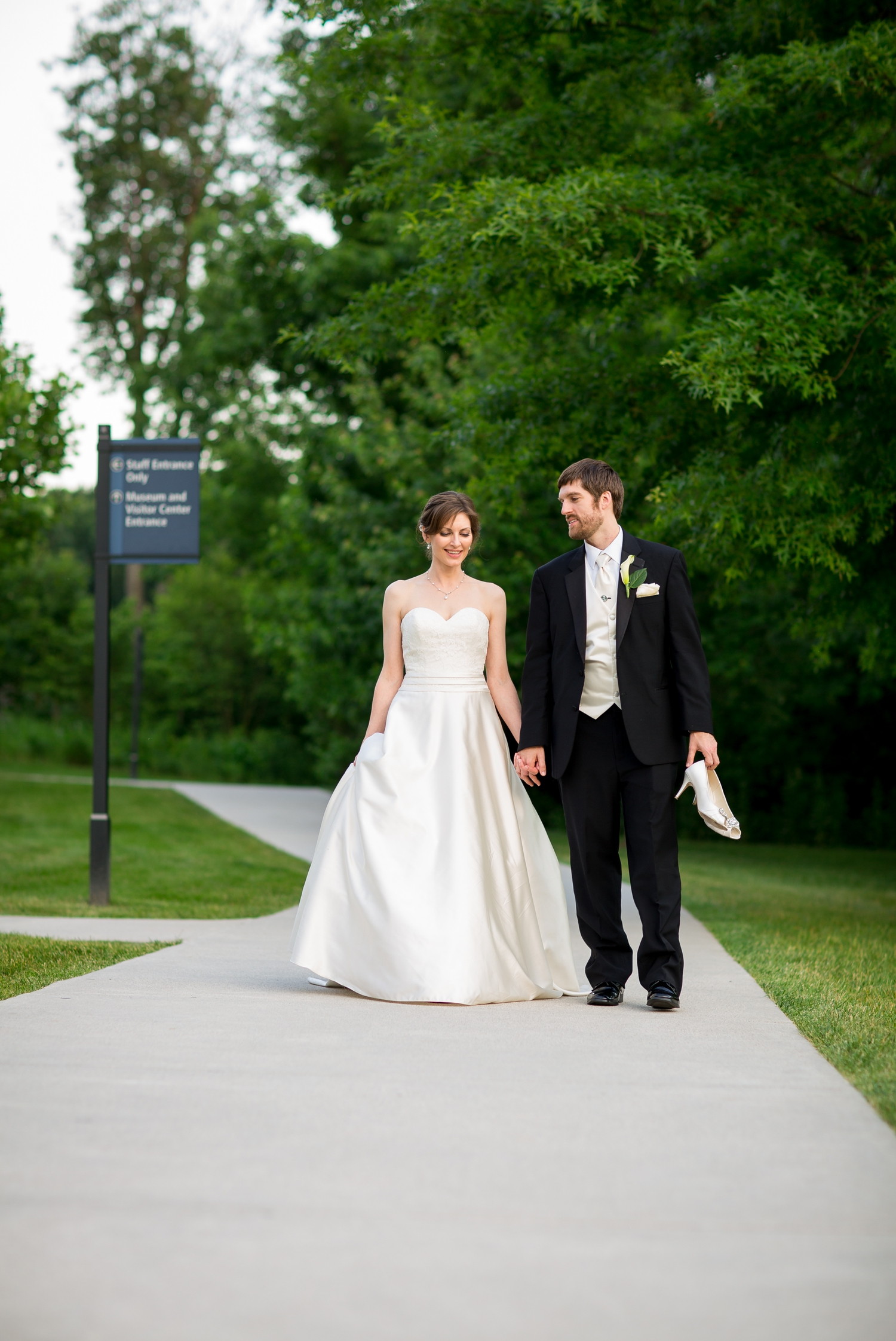gettysburg-wedding-photography-train-station-museum-and-vistors-center-wedding-photography-gettysburg-museum-and-visitor-center